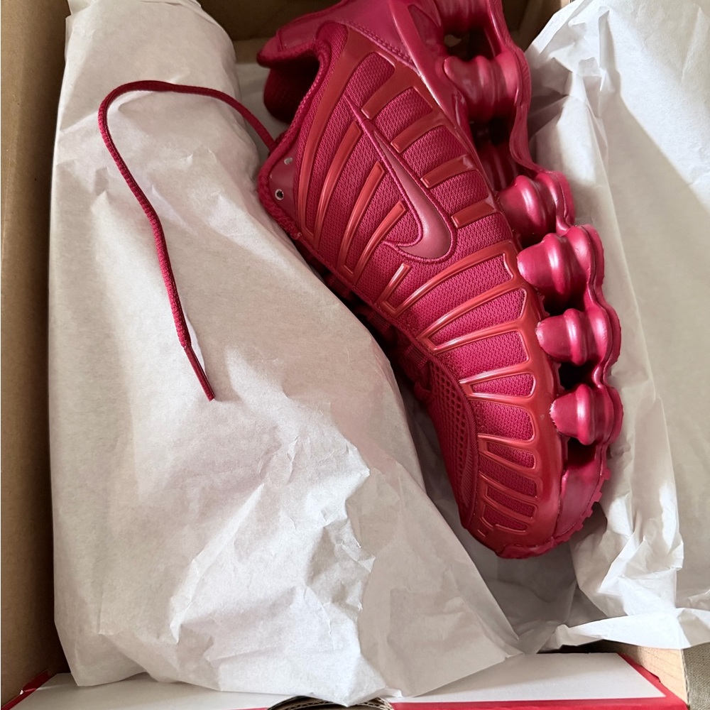 Nike Shox TL in Gym Red and White